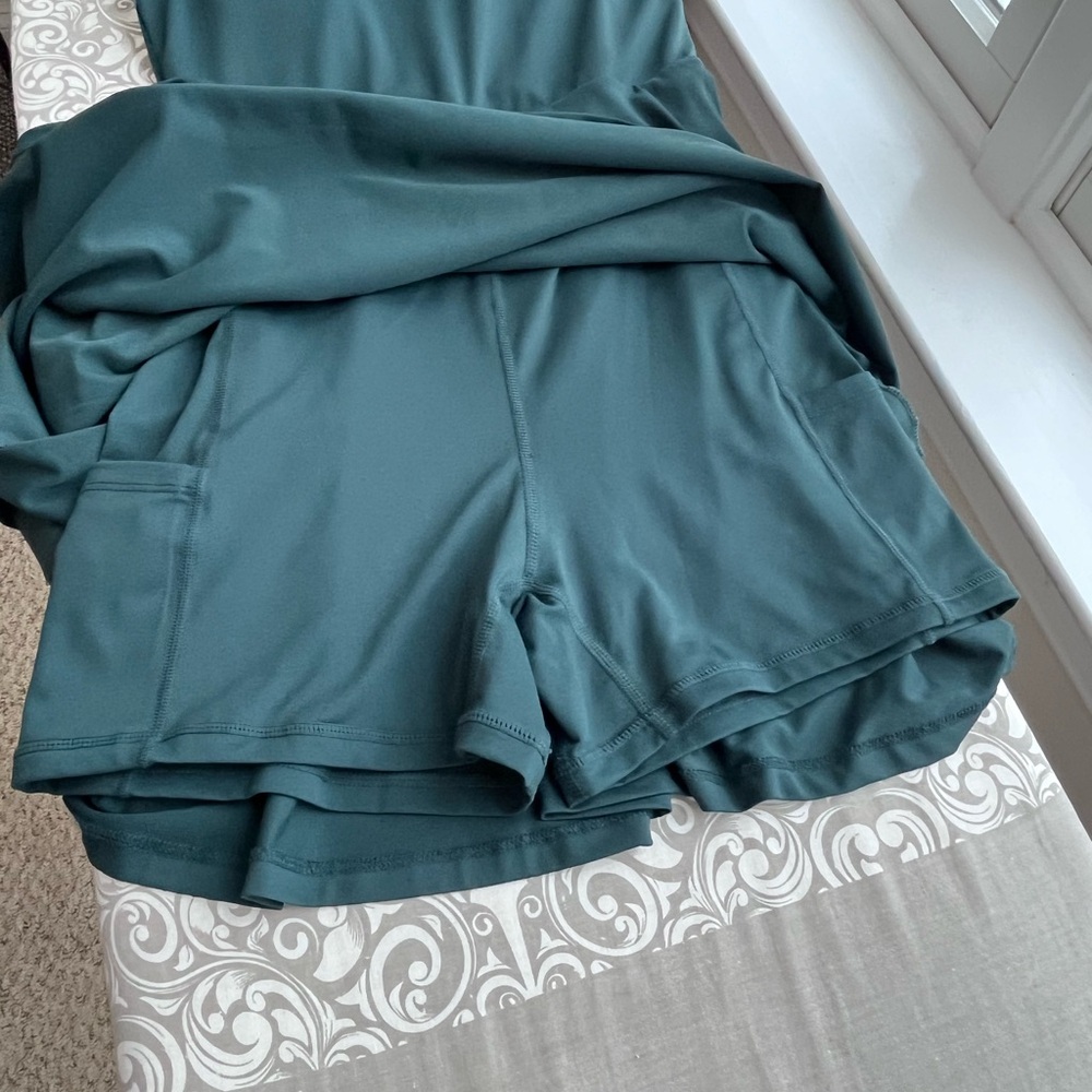 Fabletics Hunter Green Boost Performance Classic … - image 6